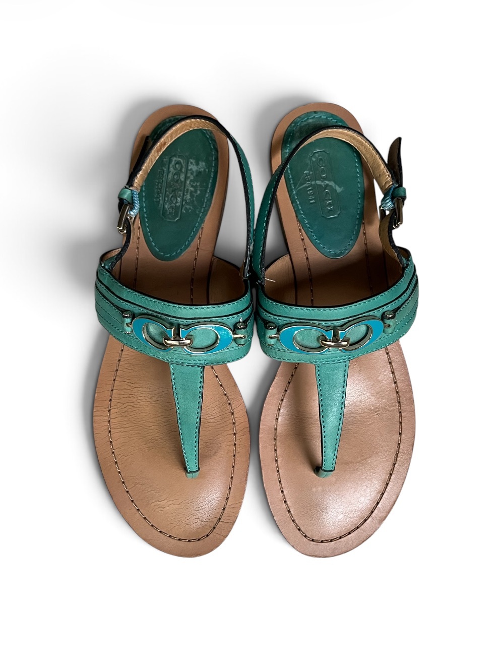 Coach “Sammy” Green Leather Thong Sandals wAqua Interlocking Enamel Cs, sz 8.5